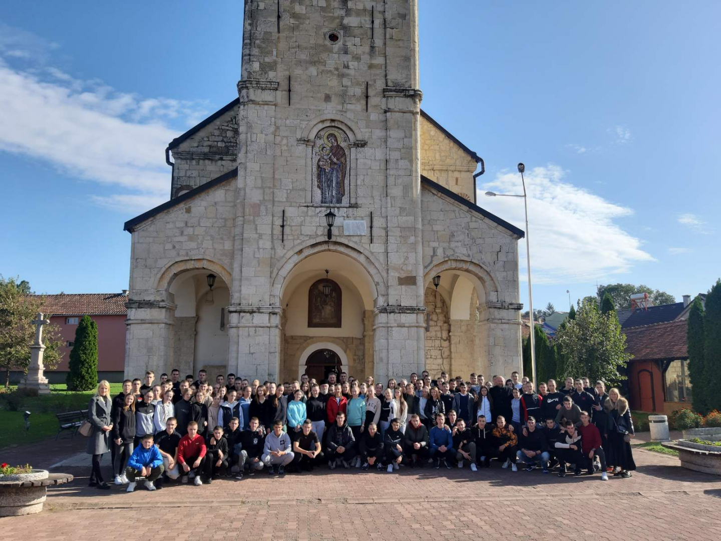 POSETA HRAMU SVETE BOGORODICE U SREMSKOJ KAMENICI